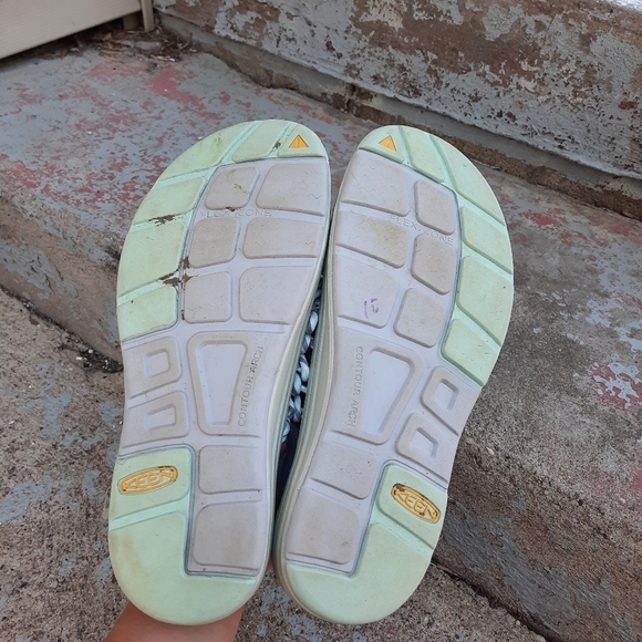 Keen uneek sandals shoes size 9.5 - Picture 3 of 6